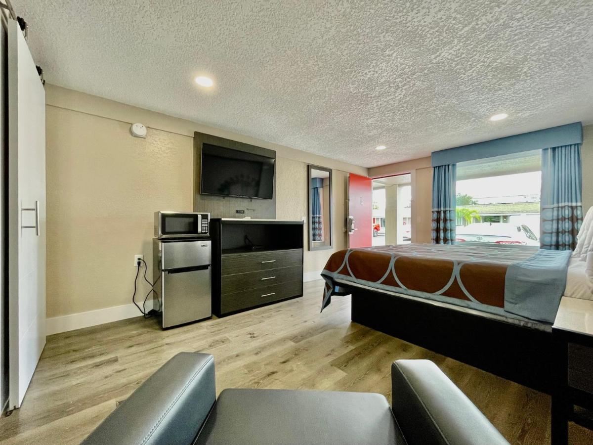 Super 8 By Wyndham Kissimmee-Orlando Hotel Four Corners Eksteriør billede